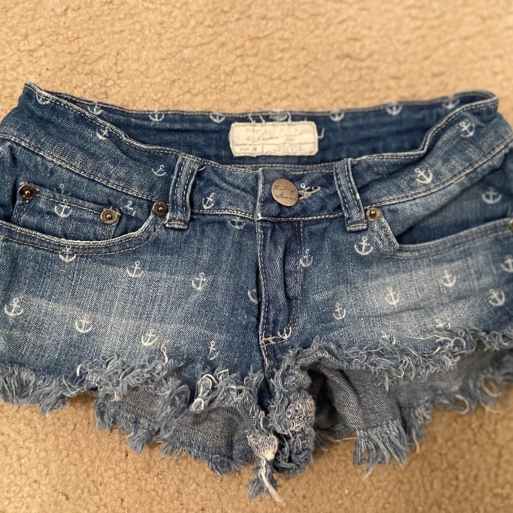 Low rise anchor shorts